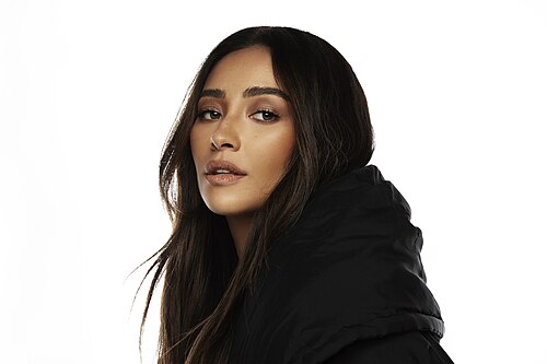 Shay Mitchell Instagram