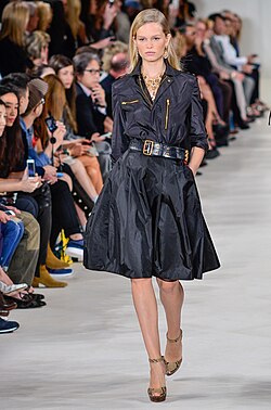 Anna Ewers